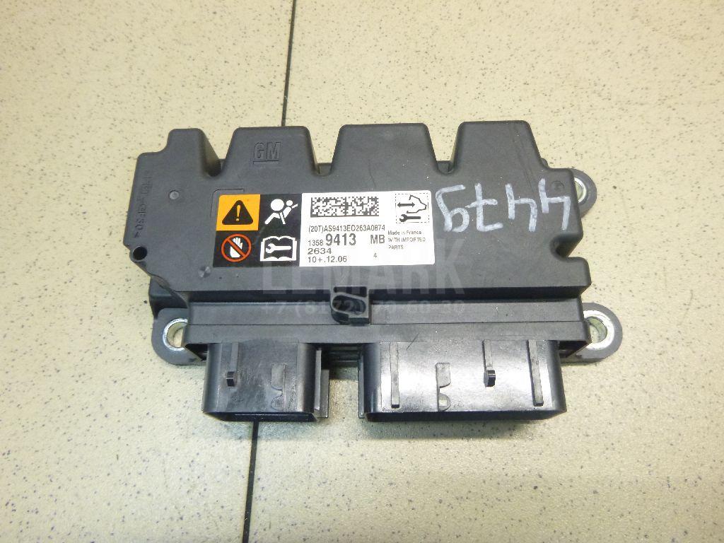 Блок управления AIR BAG 13589413 GM