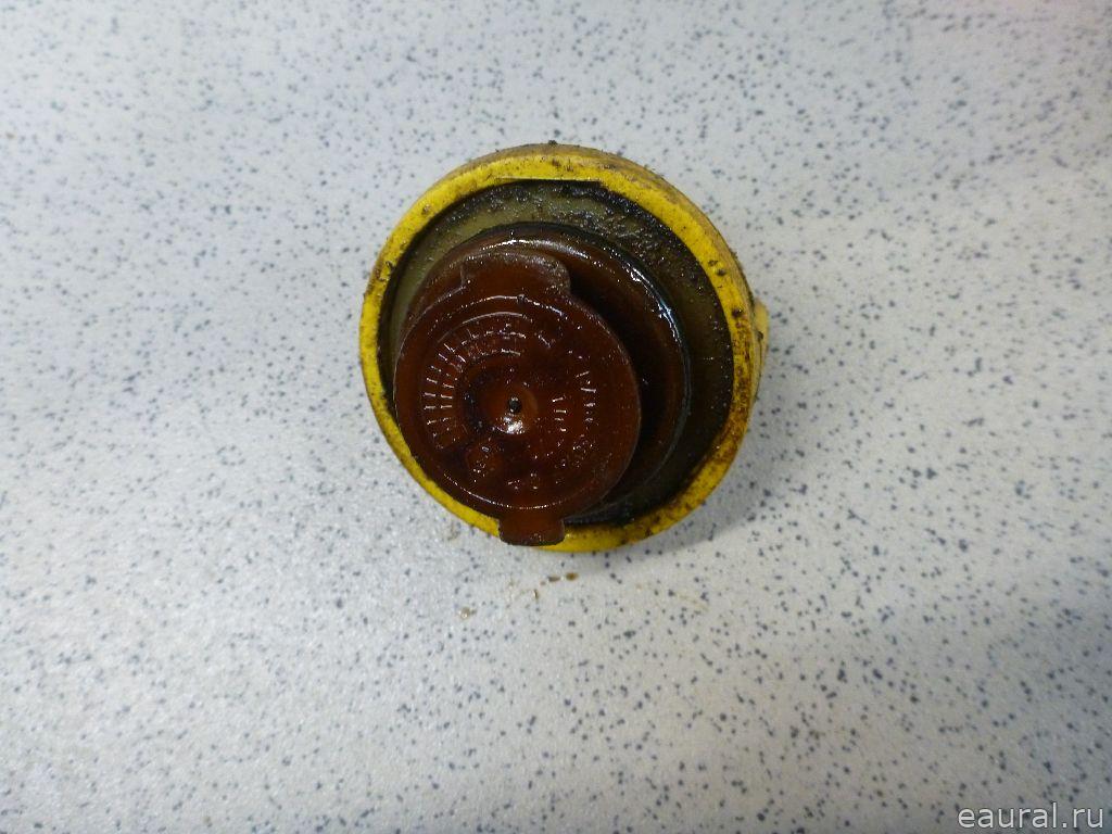 Крышка маслозаливной горловины