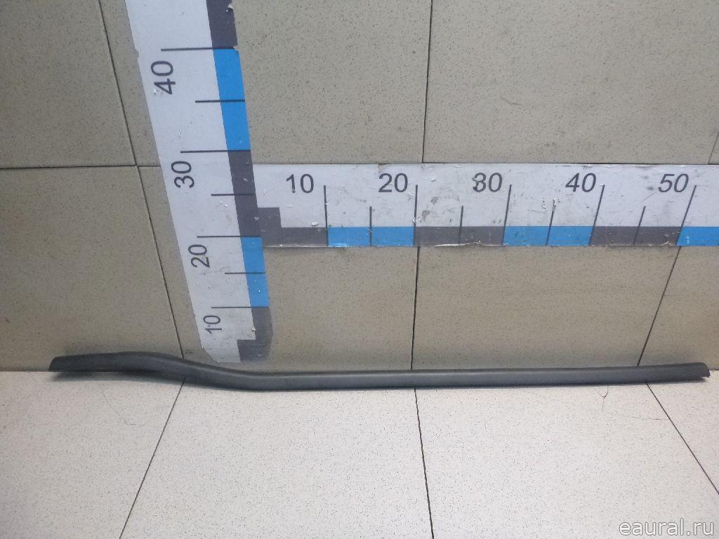 Накладка стекла заднего правого