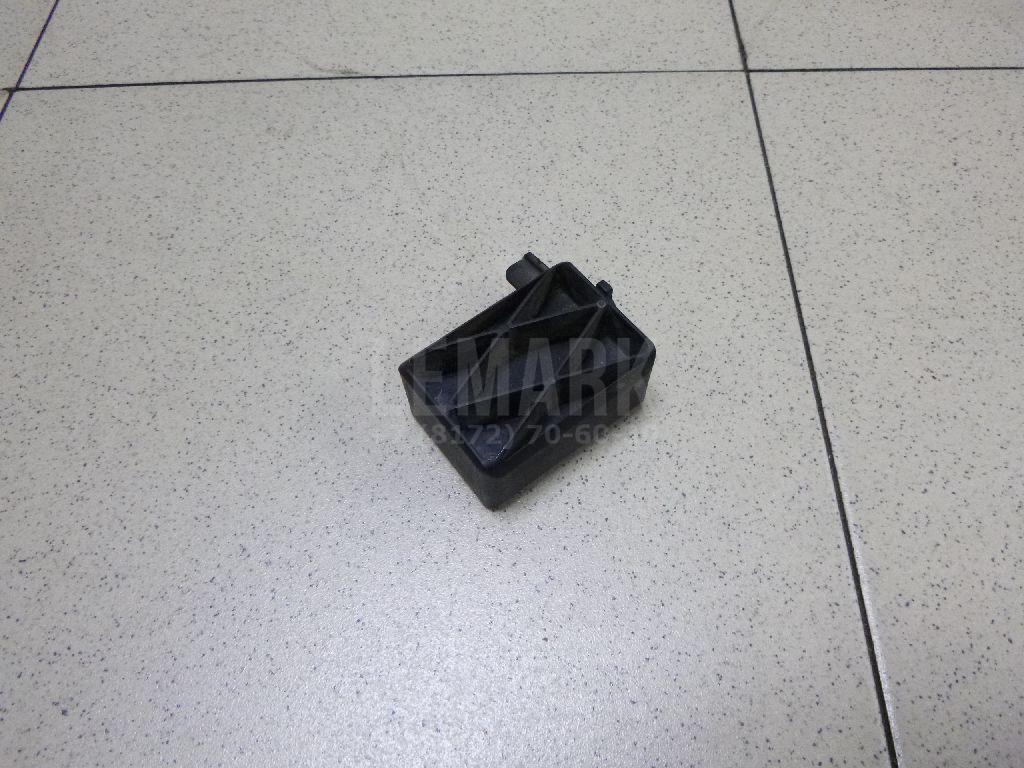 Крепеж решетки радиатора 1457649 Ford