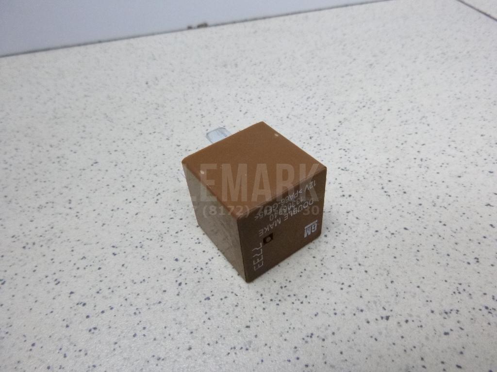 Реле 13306940 GM