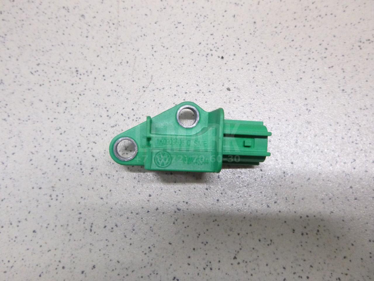 Датчик AIR BAG 1K0909606C VAG