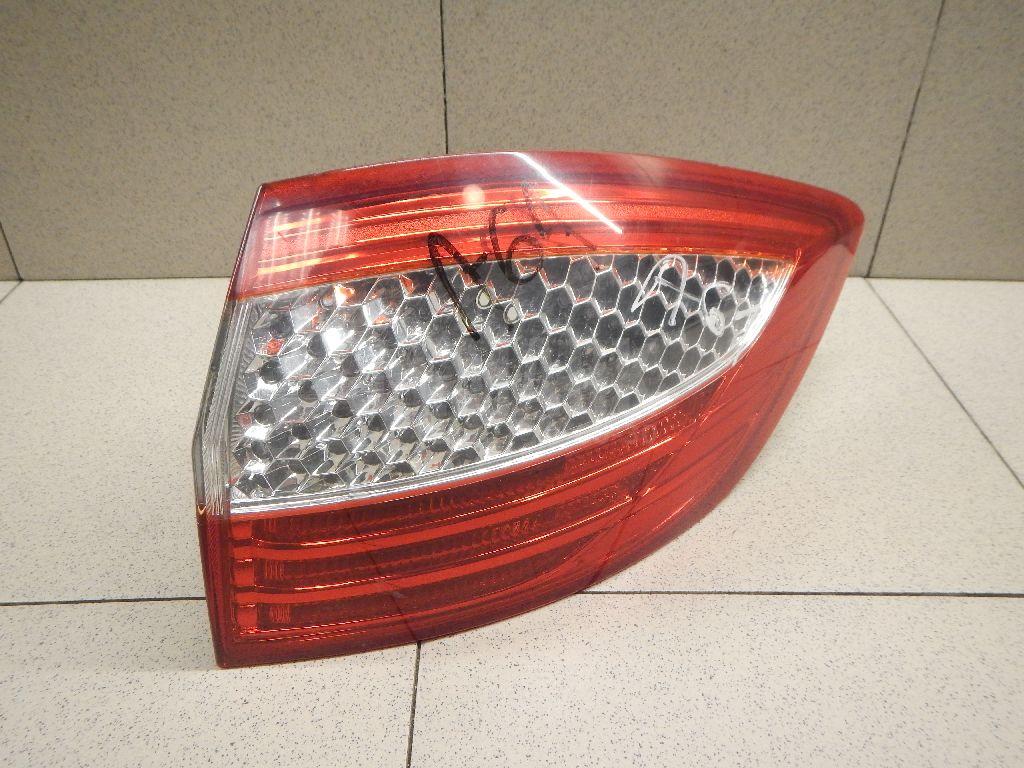 Фонарь задний наружный правый 1486778 Ford