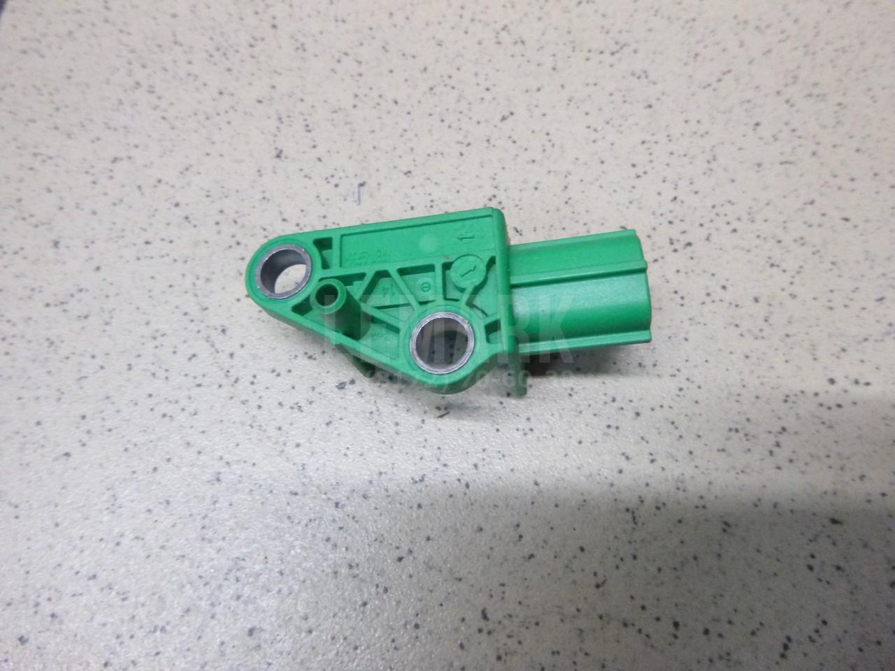 Датчик AIR BAG 1K0909606C VAG