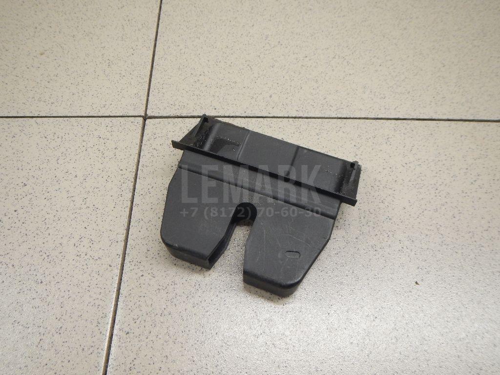 Кожух замка багажника 1301119 Ford