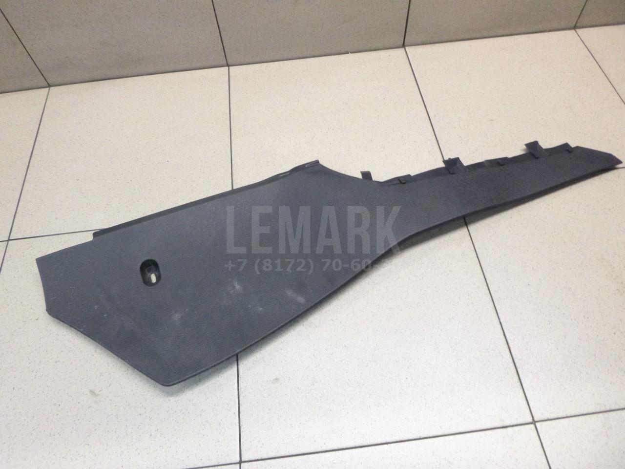 Накладка (кузов внутри) 1K1863045C82V VAG
