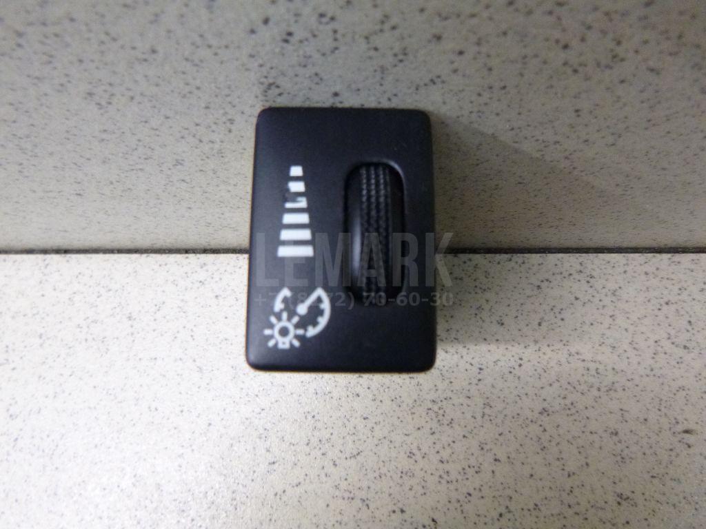 Кнопка освещения панели приборов 8411942020 Toyota