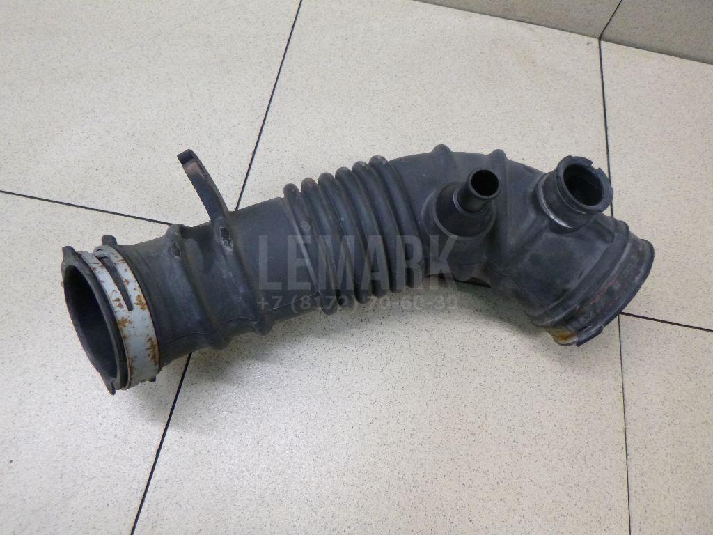 Патрубок воздушного фильтра 1788028240 Toyota