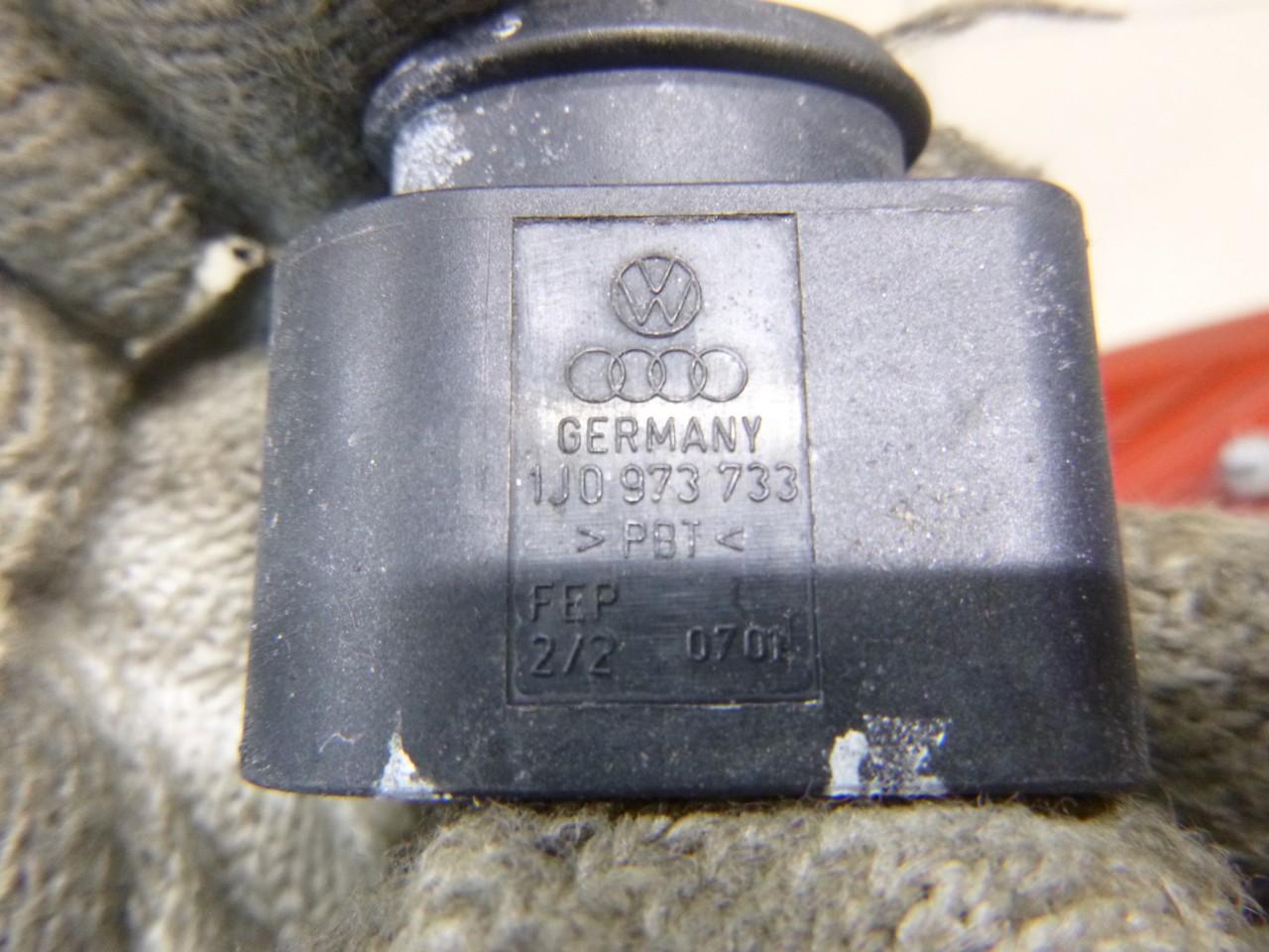 Фонарь задний левый для  Audi A3 [8P1] 2003-2013