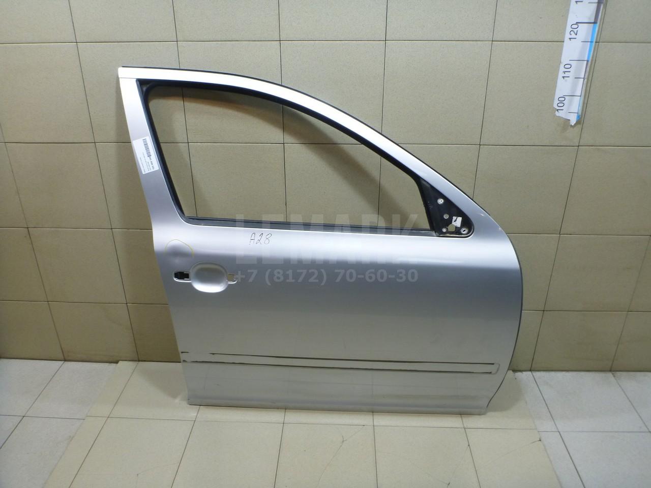 Дверь передняя правая 1Z0831056 VAG