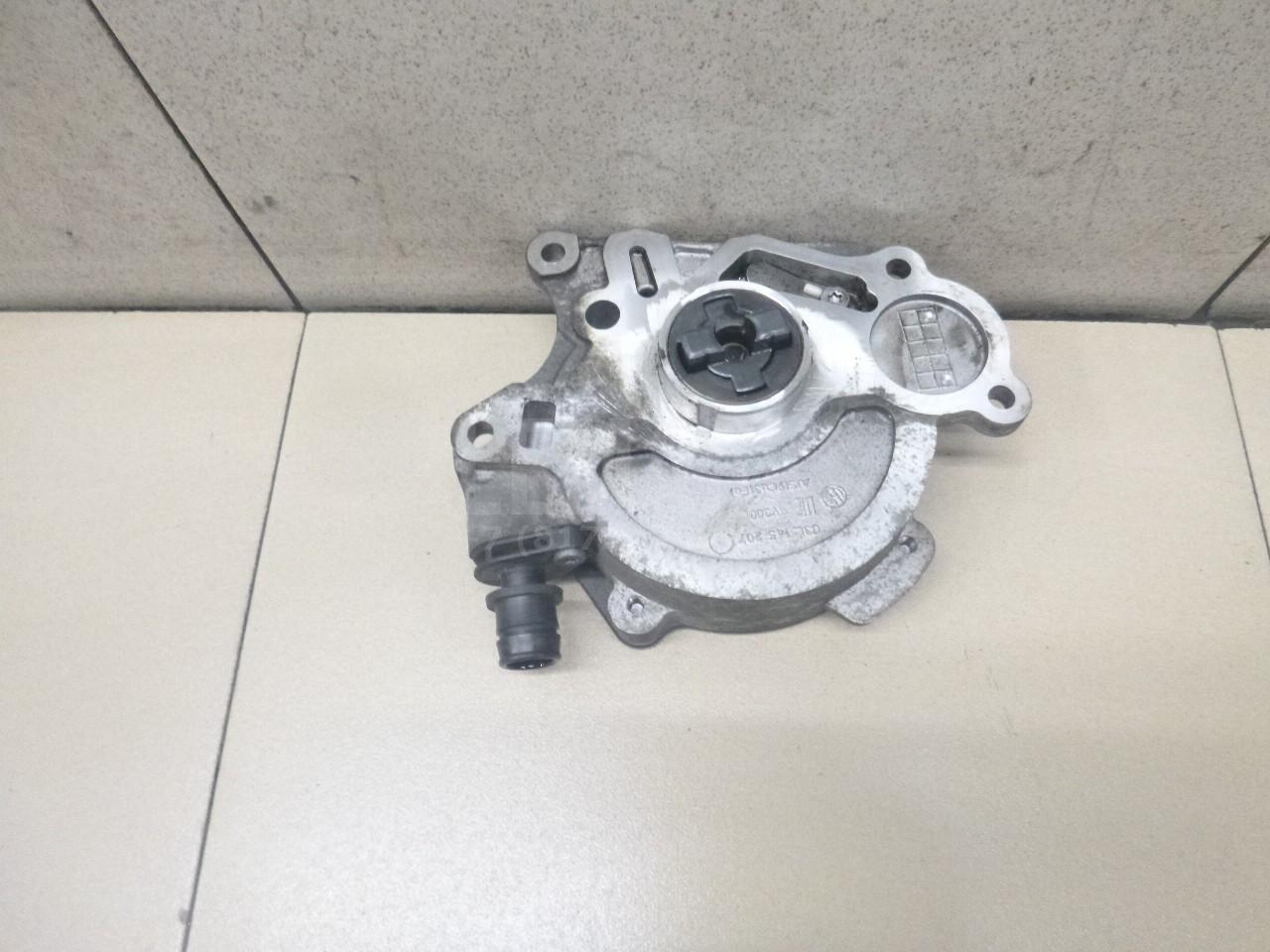 Насос вакуумный 03L145100G VAG