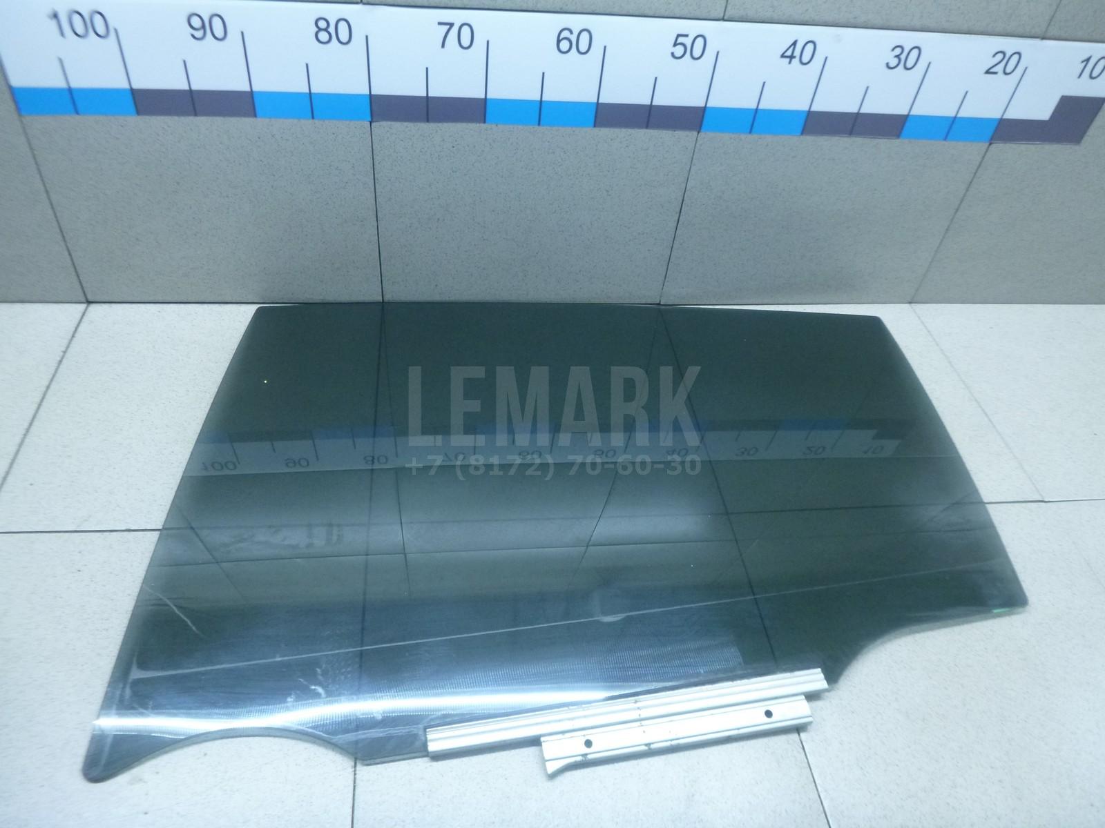 Стекло двери задней левой 6811442150 Toyota