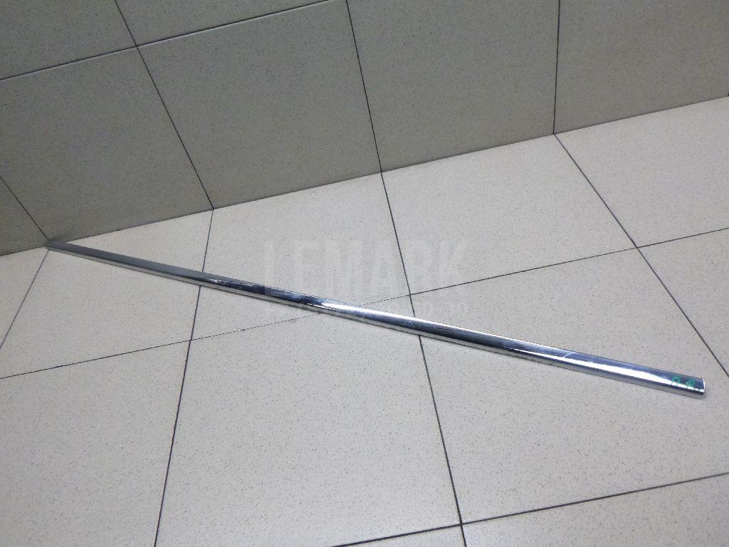 Молдинг передней правой двери 3C0853516C2ZZ VAG