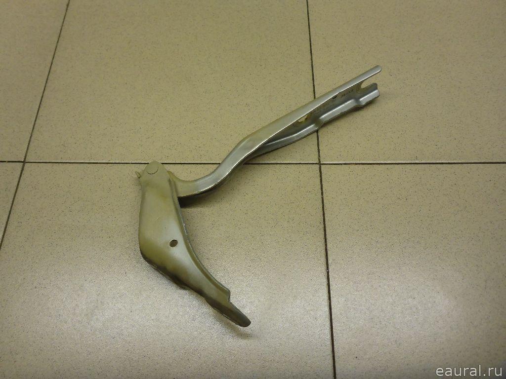 Петля капота правая