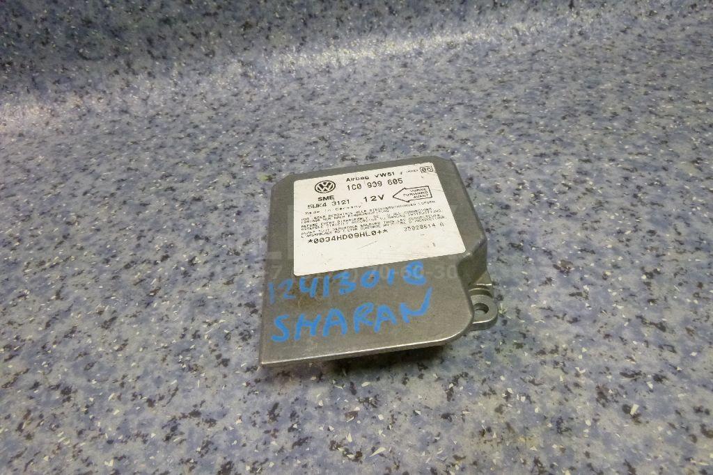 Блок управления AIR BAG 1C0909605 VAG