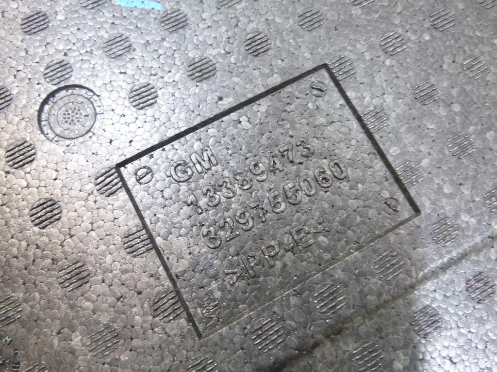 Пол багажника 13389473 GM