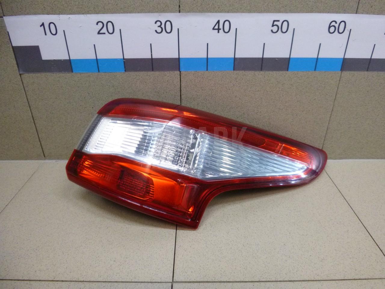 Фонарь задний наружный правый 265504EA0A Nissan