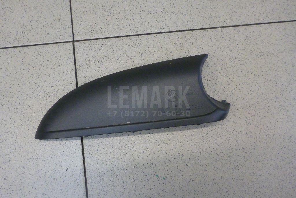 Накладка зеркала правого 3T0857604 VAG