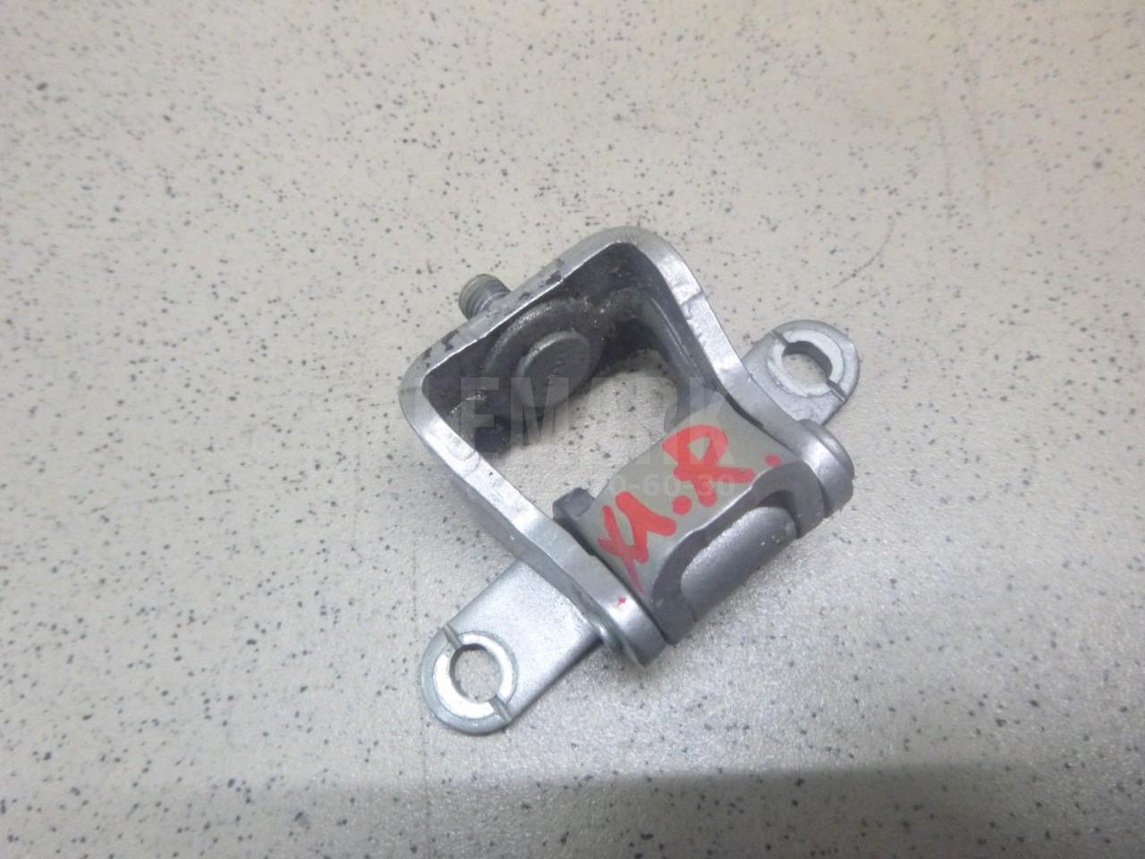 Петля двери багажника верхняя 3T0827302B VAG
