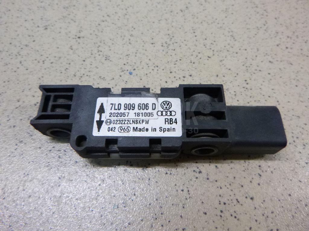 Датчик AIR BAG 95561822010 VAG