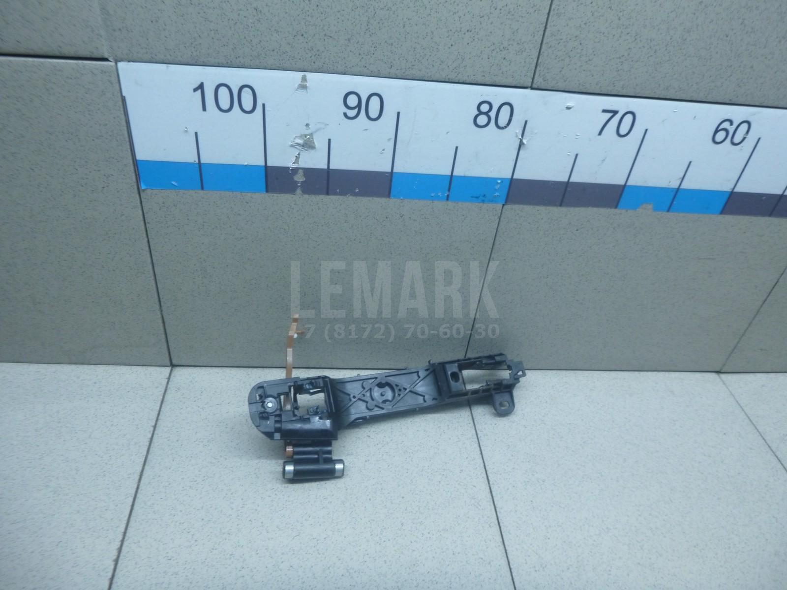 Кронштейн ручки 6920442070 Toyota