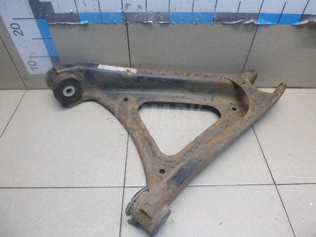 Рычаг задний нижний правый 7P0505312E VAG
