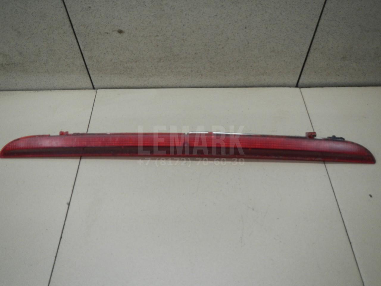 Фонарь задний (стоп сигнал) 7L6945097B VAG