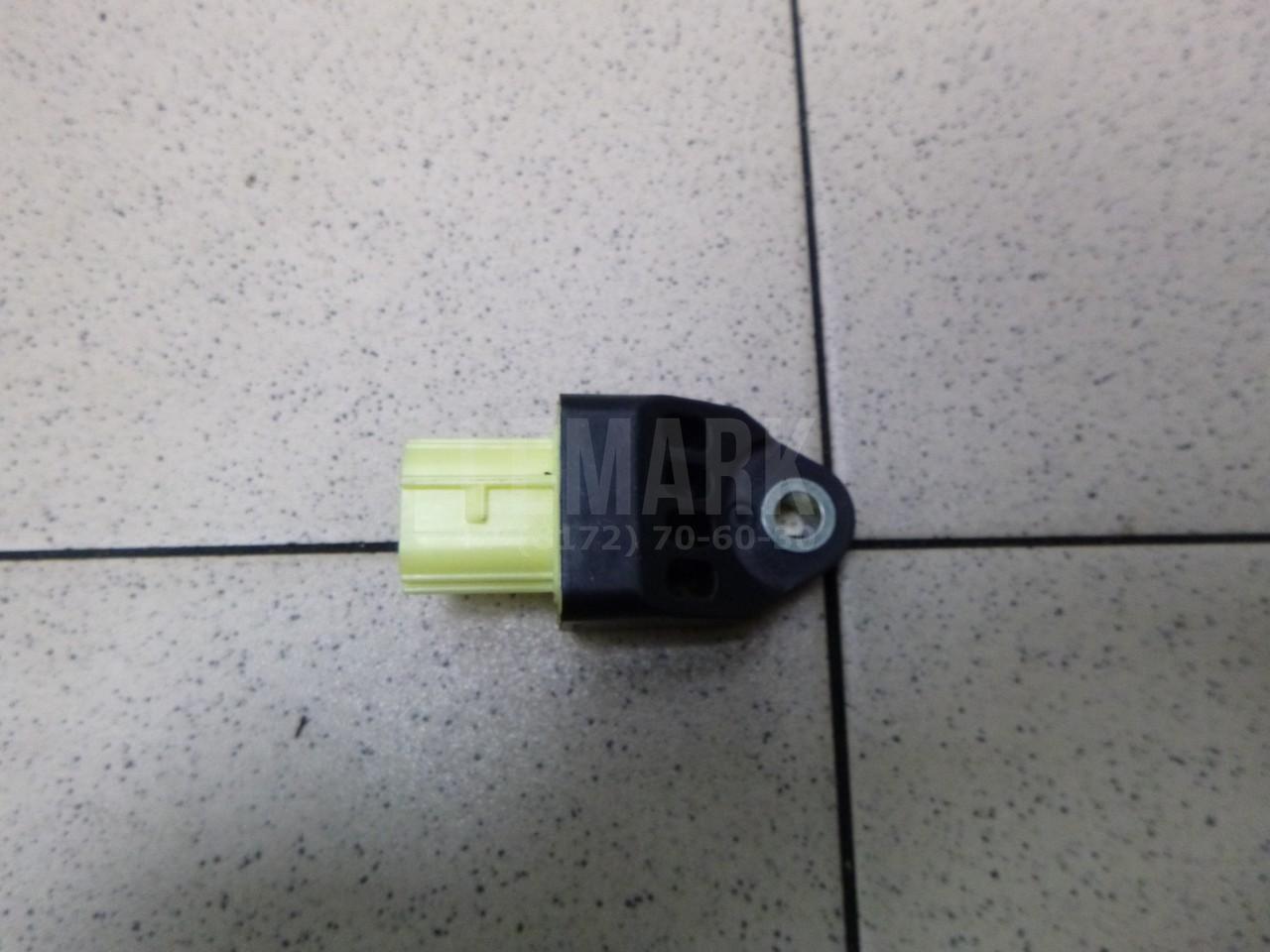 Датчик AIR BAG 8983106010 Toyota
