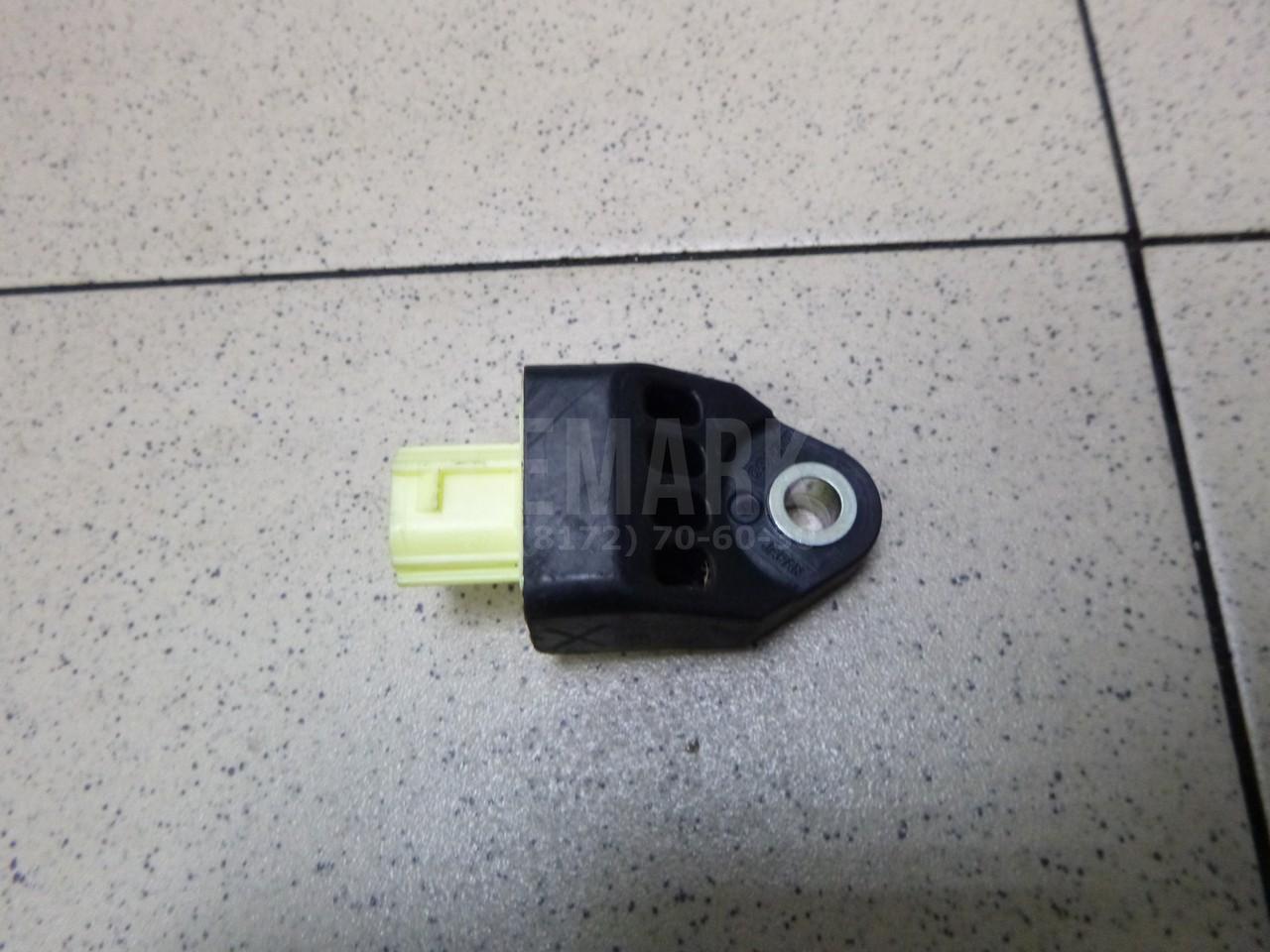 Датчик AIR BAG 8983106020 Toyota
