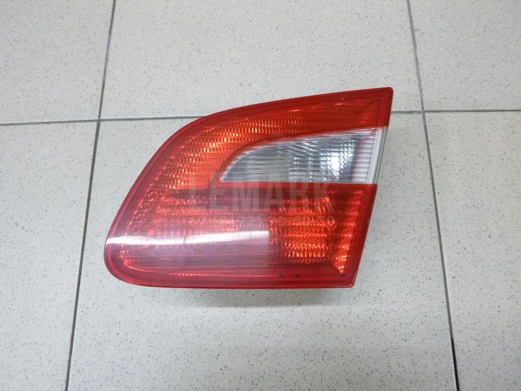 Фонарь задний внутренний правый 3T5945108 VAG