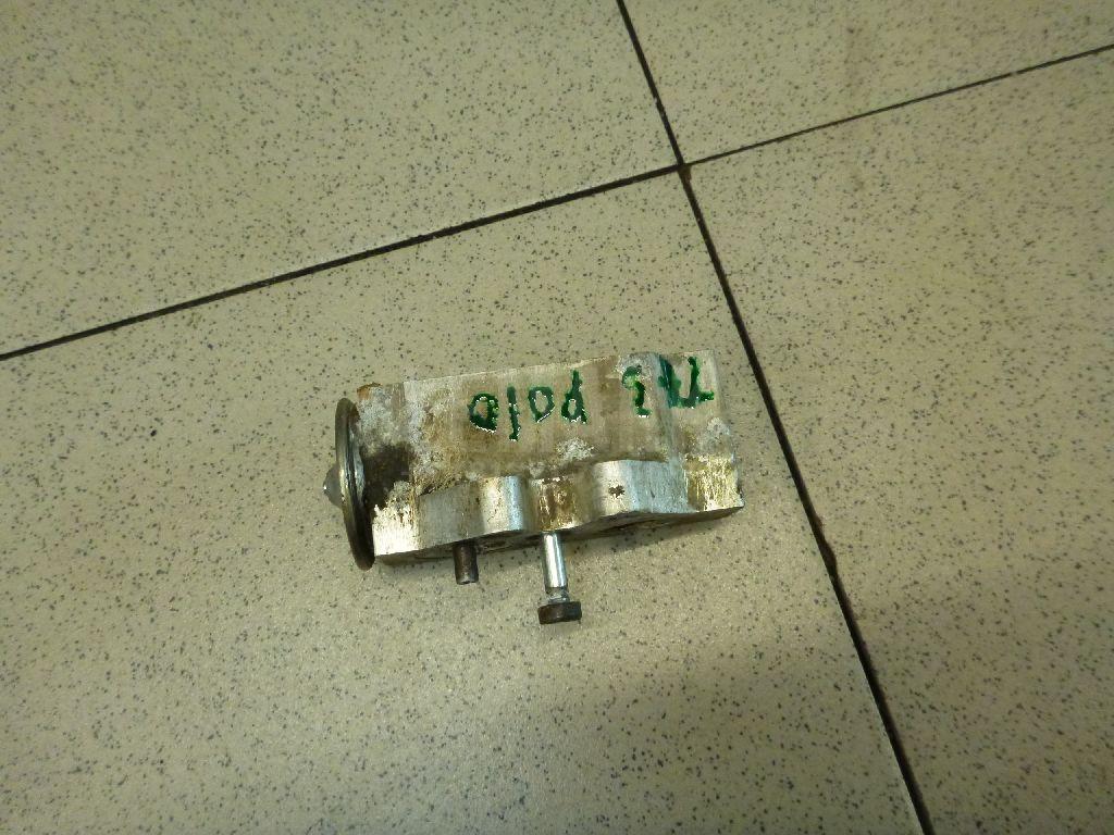 Клапан кондиционера 6Q0820679G VAG
