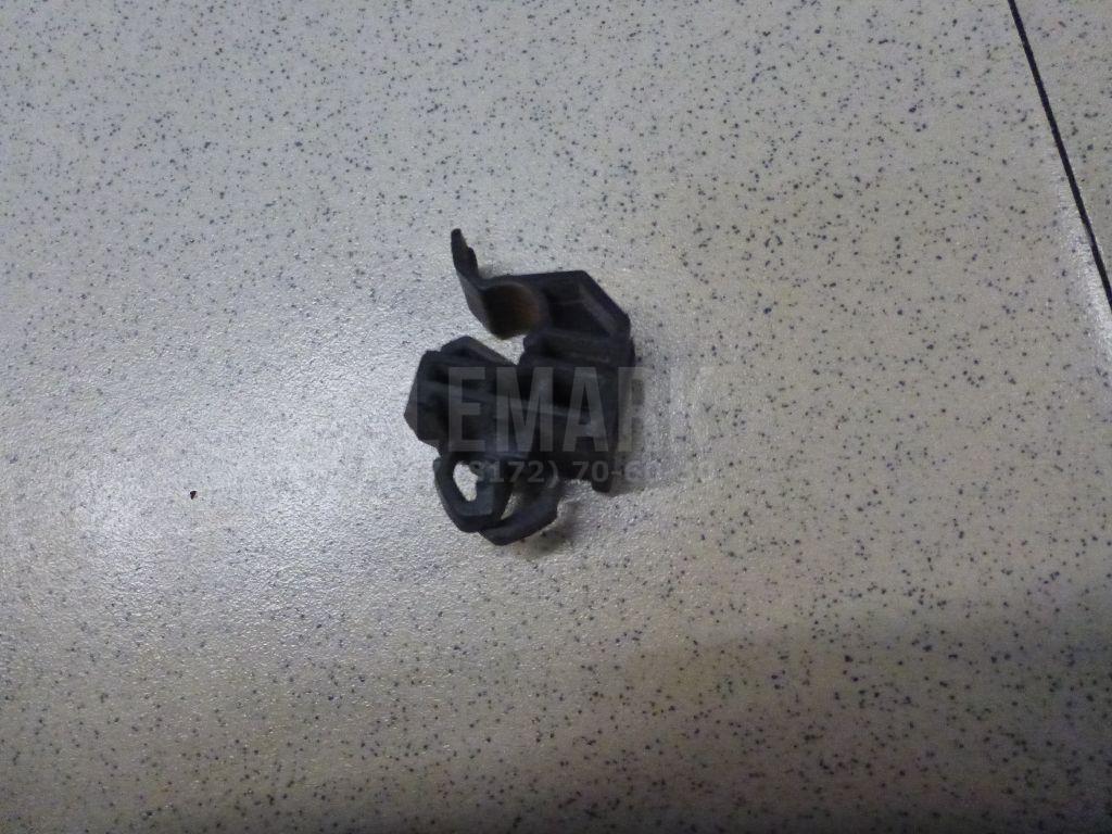 Крепеж крючка капота 811742L000 Hyundai-Kia