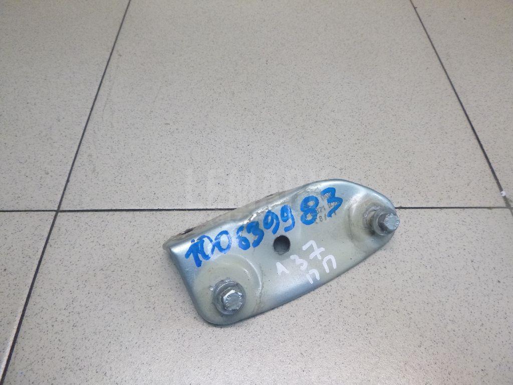 Кронштейн крепления крыла 1Z0821142A VAG