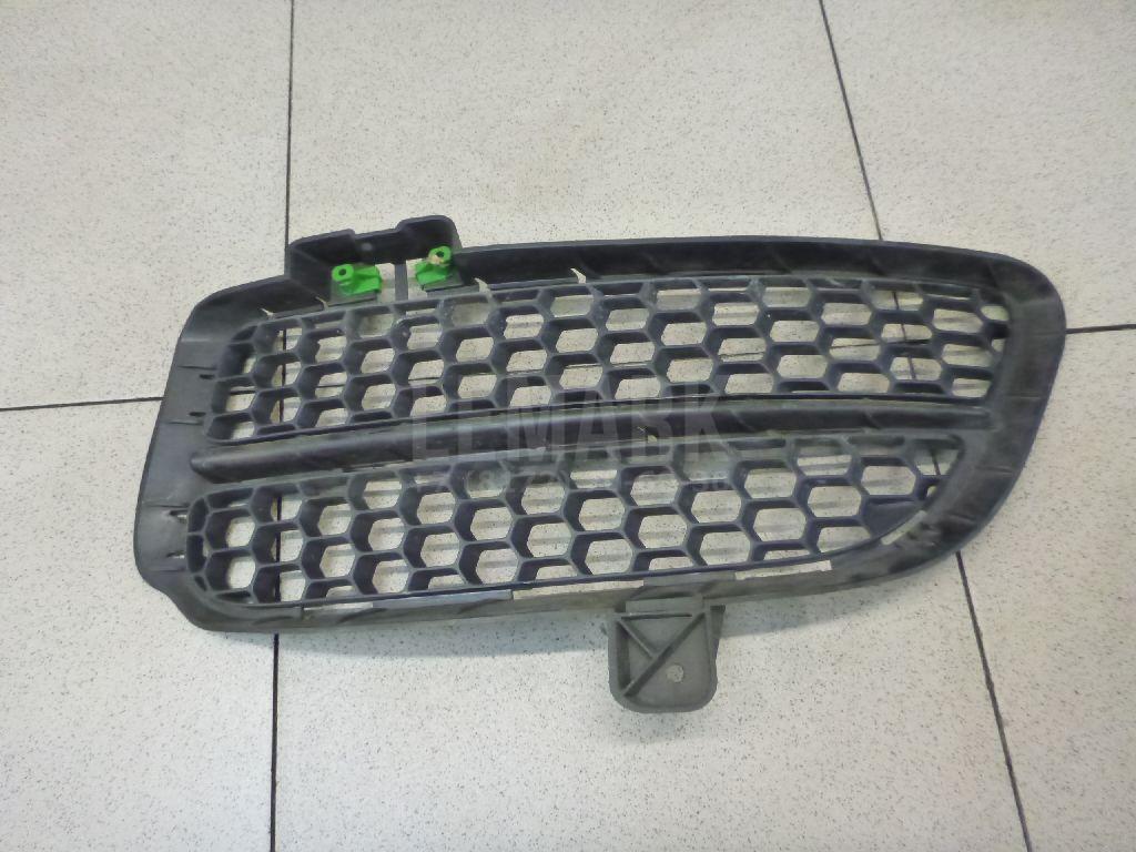 Решетка в бампер левая 7L6853665B VAG