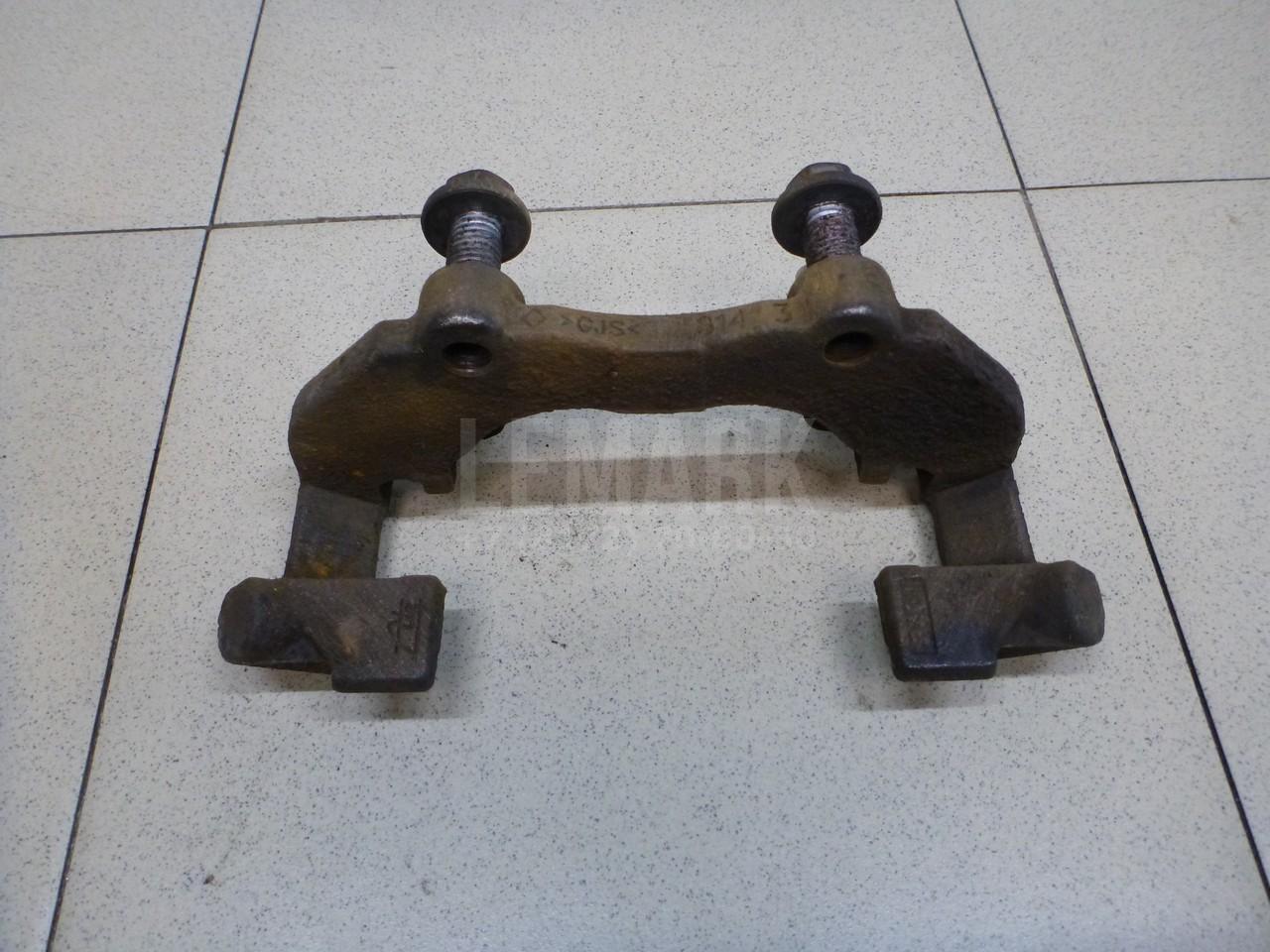 Скоба суппорта переднего 1695010 Ford