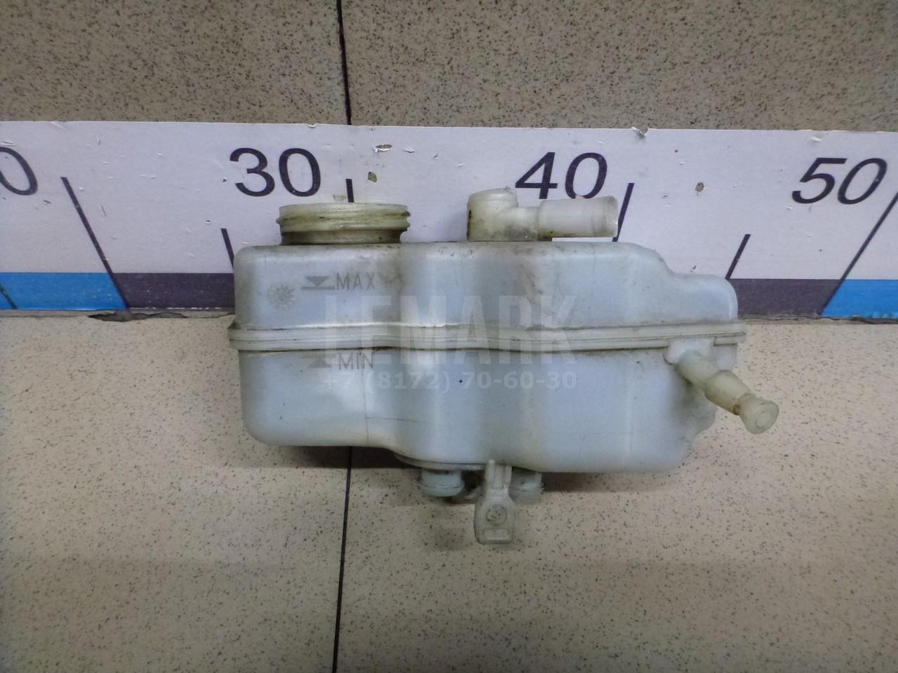 Бачок главного тормозного цилиндра 6R0611301A VAG