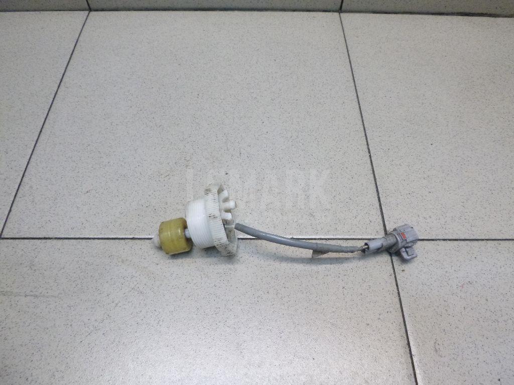 Датчик уровня топлива 8446126092 Toyota
