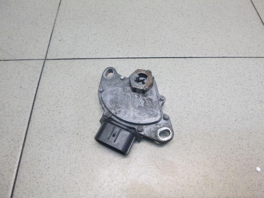 Селектор КПП 8454052070 Toyota