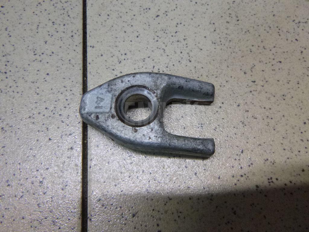 Кронштейн форсунки 1661000Q0A Nissan