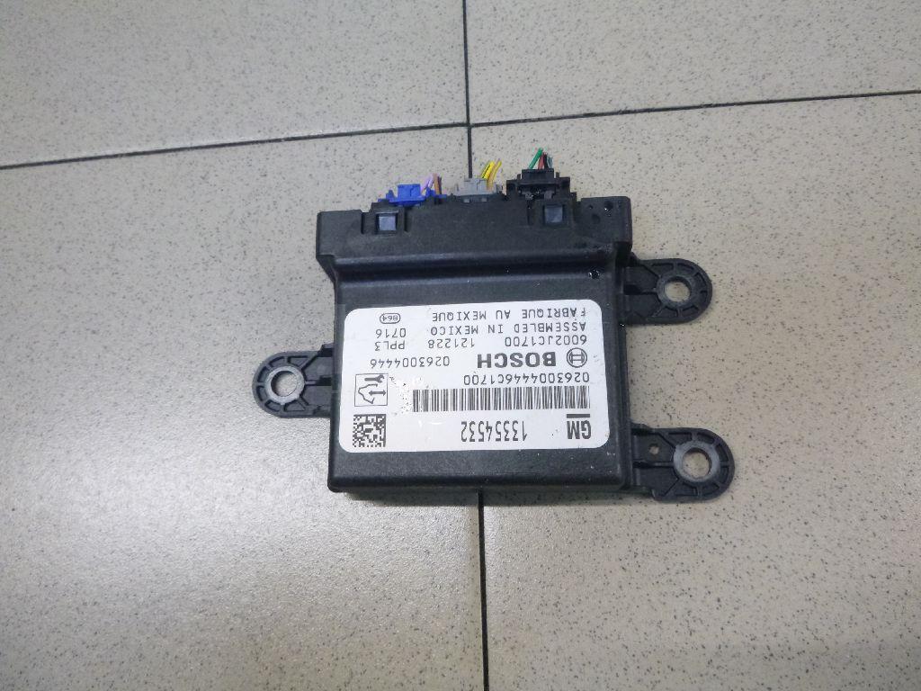 Блок управления парктроником 13354532 GM