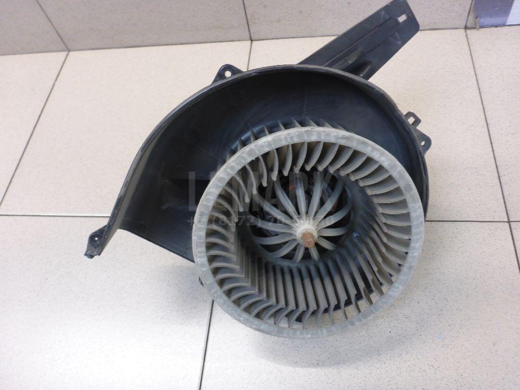 Моторчик отопителя 6R1819015 VAG