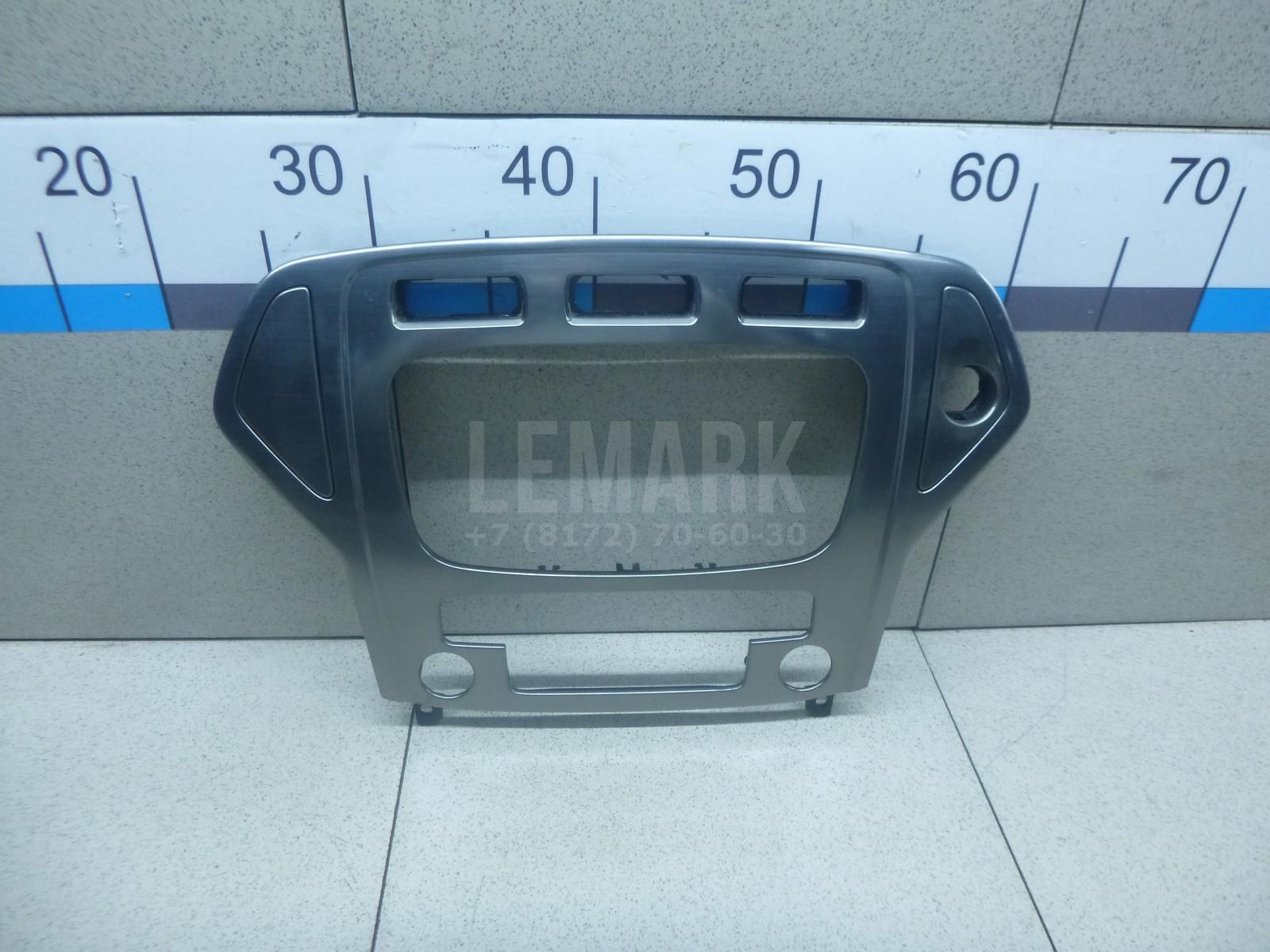 Рамка магнитолы 1479957 Ford