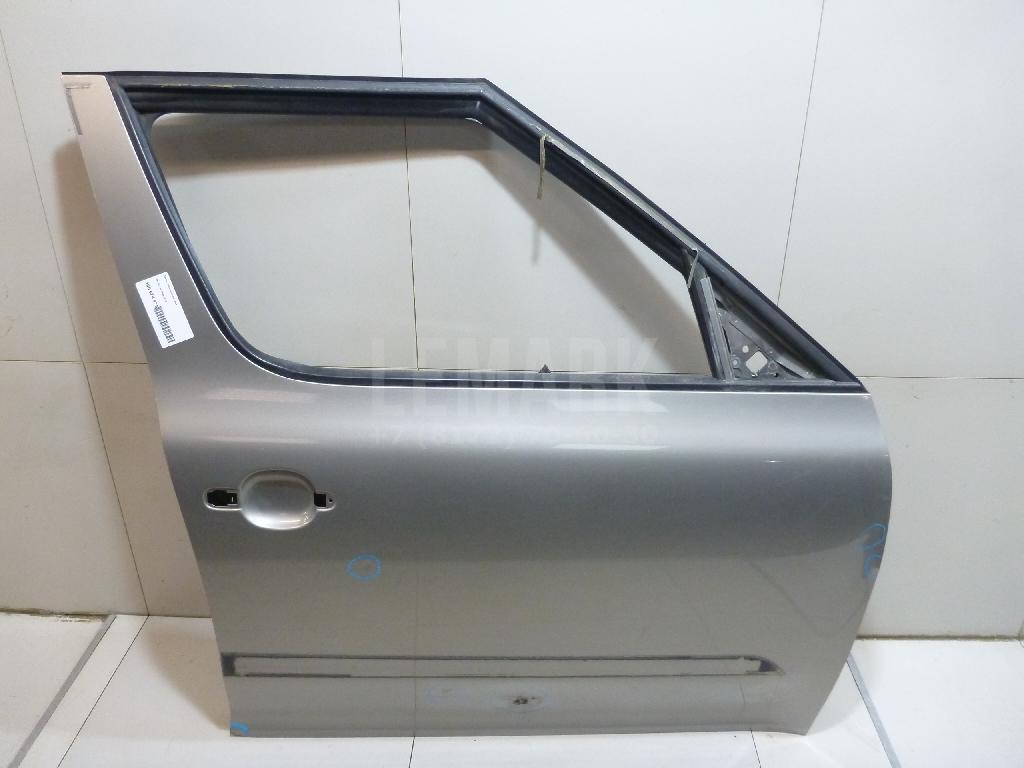 Дверь передняя правая 5L0831056 VAG