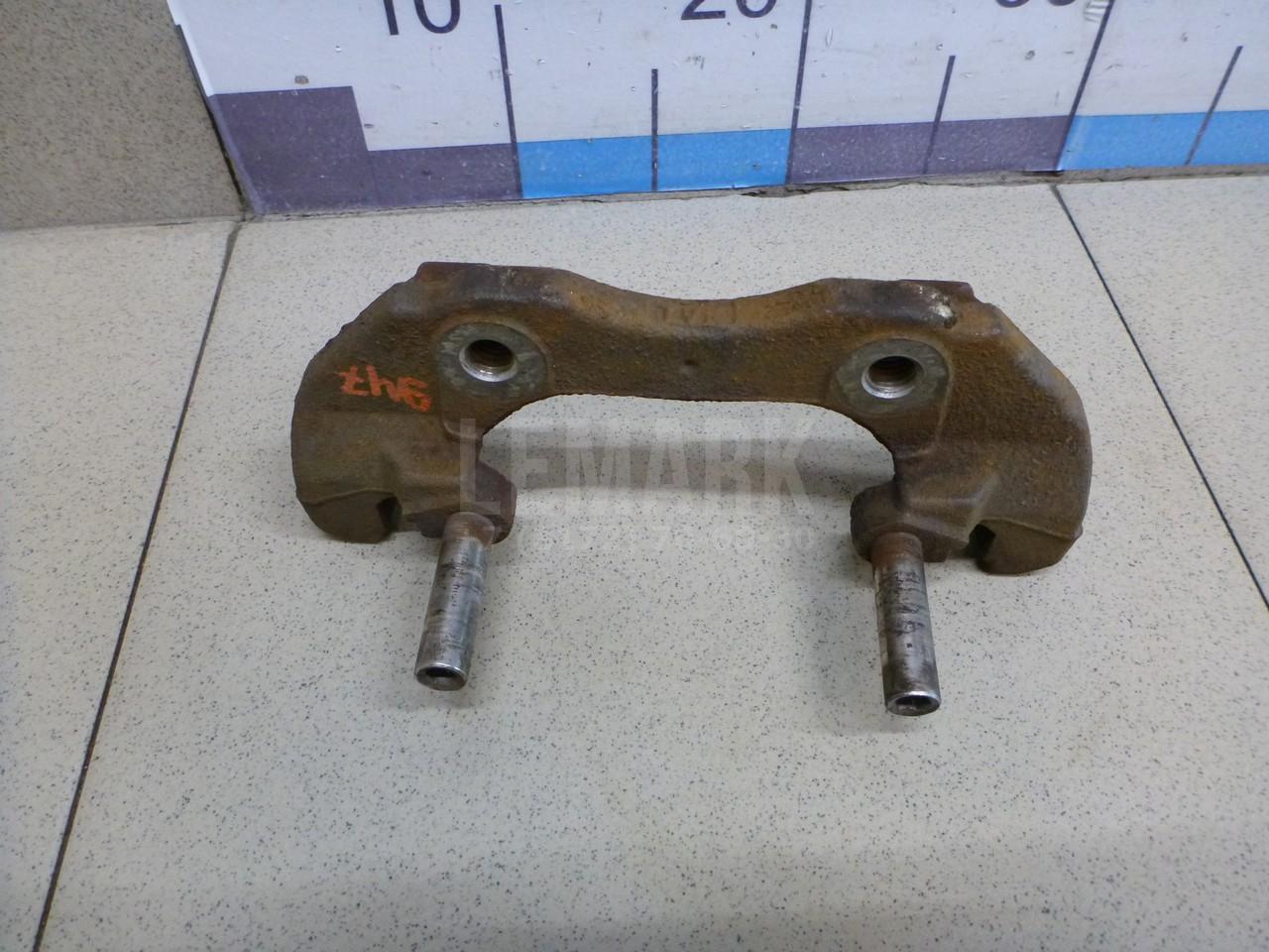 Скоба суппорта переднего 1471710 Ford