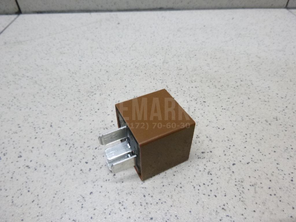Реле 13306940 GM