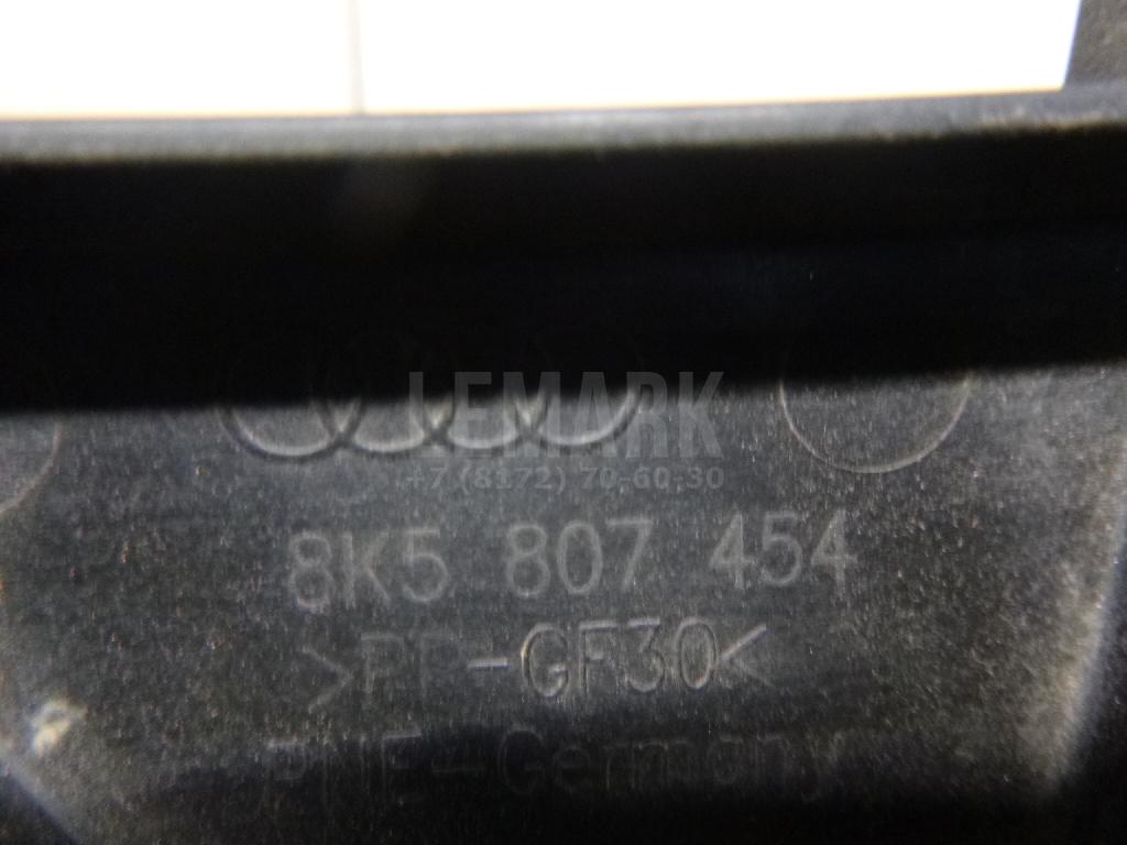 Направляющая заднего бампера правая для  BMW X3 E83 2004-2010