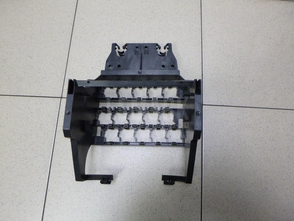 Корпус блока предохранителей 6Q7907371 VAG
