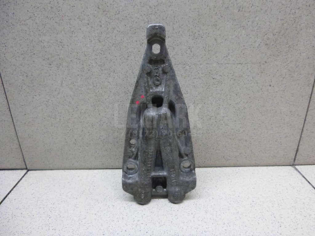 Крышка распредвала 1304100Q0A Nissan