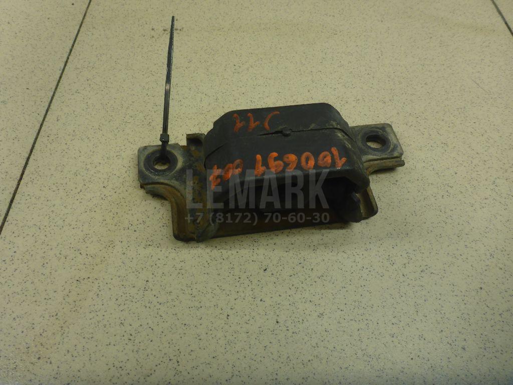 Кронштейн глушителя 206514EA3A Nissan