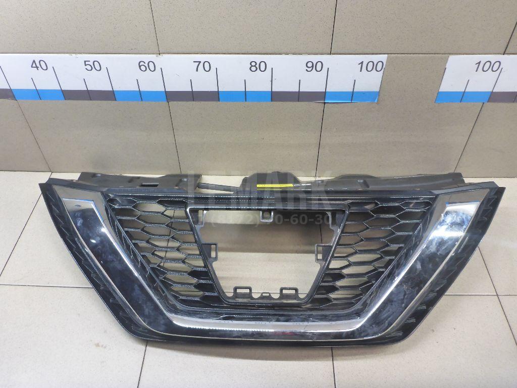Решетка радиатора 62310HV00B Nissan